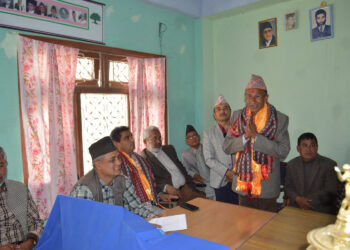 ‘कालो काँग्रेस भन्नेसँग किन रातो एमाले भएर बस्ने ?’– सिताराम खड्का (भिडियो)