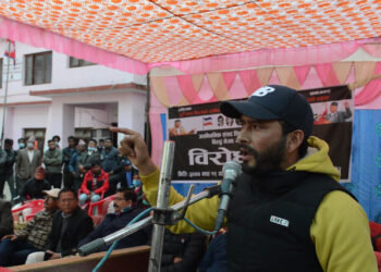 ‘मलाई सिध्याइदिनु पर्‍यो भन्दै शान्ति पौडेल र कैलाश ढुंगेल केपी ओलीकोमा पुगे’– अध्यक्ष खड्का