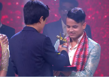 द भ्वाइस अफ नेपाल सिजन ३ को उपाधि किरण गजमेरलाई