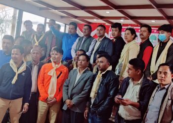 खिम्तीमा विभिन्न पार्टी परित्याग गरी दुई दर्जन बढी स्थानीय नेपाली काँग्रेसमा प्रवेश
