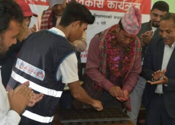 कृषकको घर–घरमा प्राविधिक विद्यार्थी पुग्ने