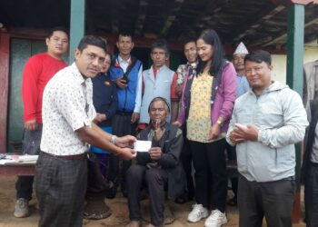 रामेछाप–७ मा ‘एक घर– एक परिवार स्वास्थ्य विमा’ सुरु, वडाले नै गरिदिने भयो सबैको विमा