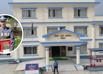 रामेछापका प्रहरी प्रमुख प्रहरी नायब उपरीक्षक भोलाकुमार भट्टलाई पूर्ण शान्ति पुरस्कार